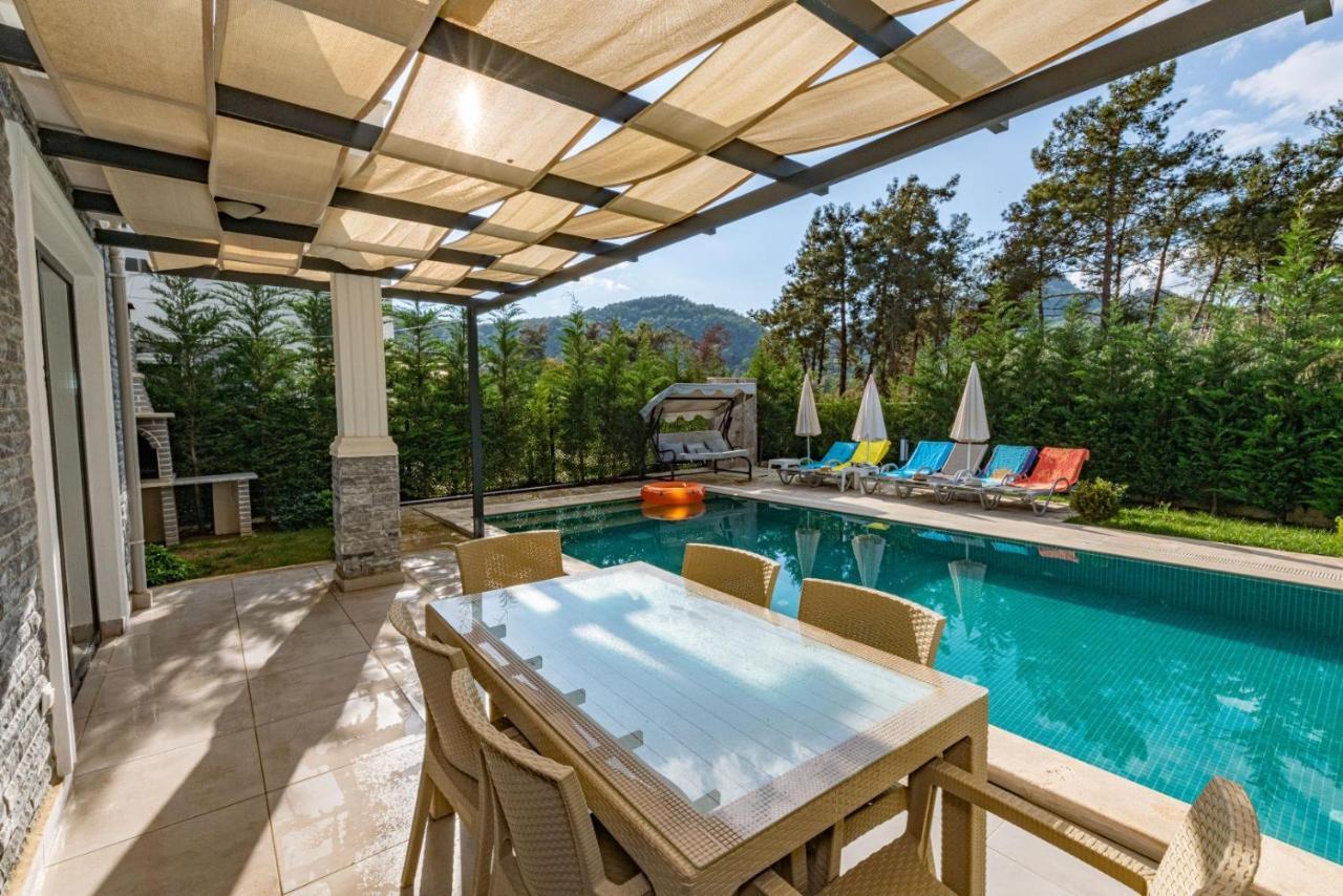 4 Bedroom Holiday Villa In Hisaroenue Oeluedeniz- Gold Rose Fethiye Eksteriør bilde