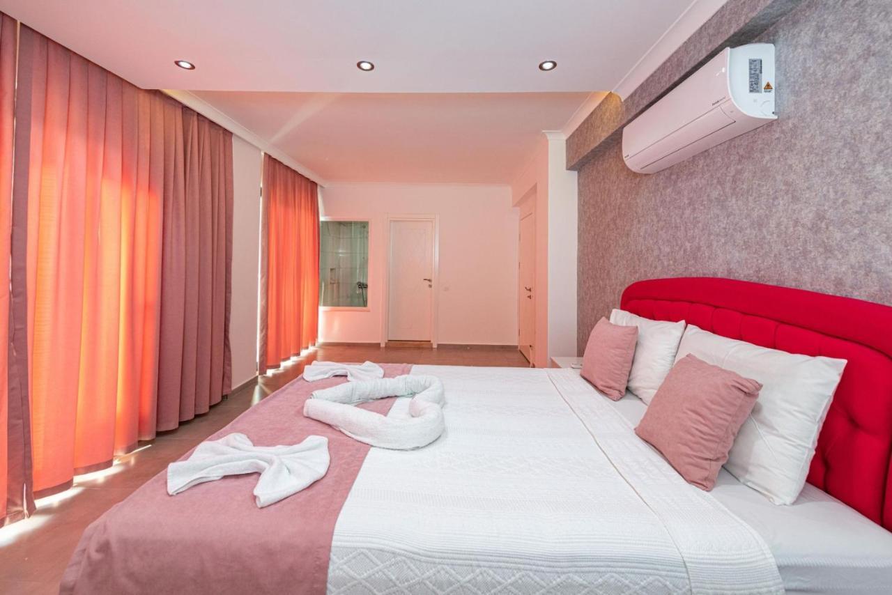 4 Bedroom Holiday Villa In Hisaroenue Oeluedeniz- Gold Rose Fethiye Eksteriør bilde
