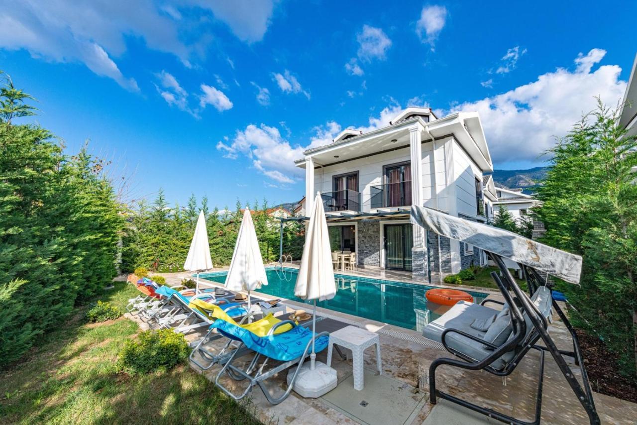 4 Bedroom Holiday Villa In Hisaroenue Oeluedeniz- Gold Rose Fethiye Eksteriør bilde