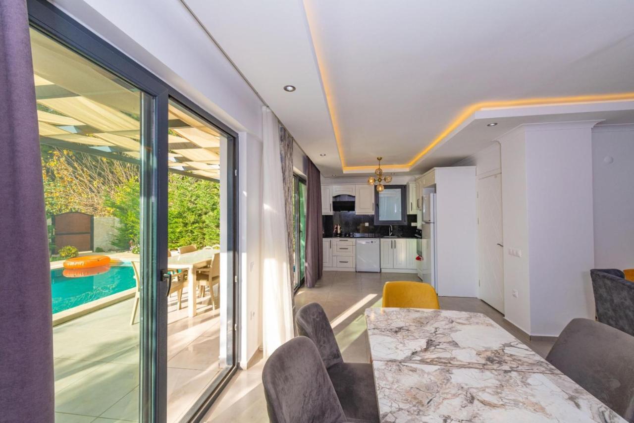 4 Bedroom Holiday Villa In Hisaroenue Oeluedeniz- Gold Rose Fethiye Eksteriør bilde