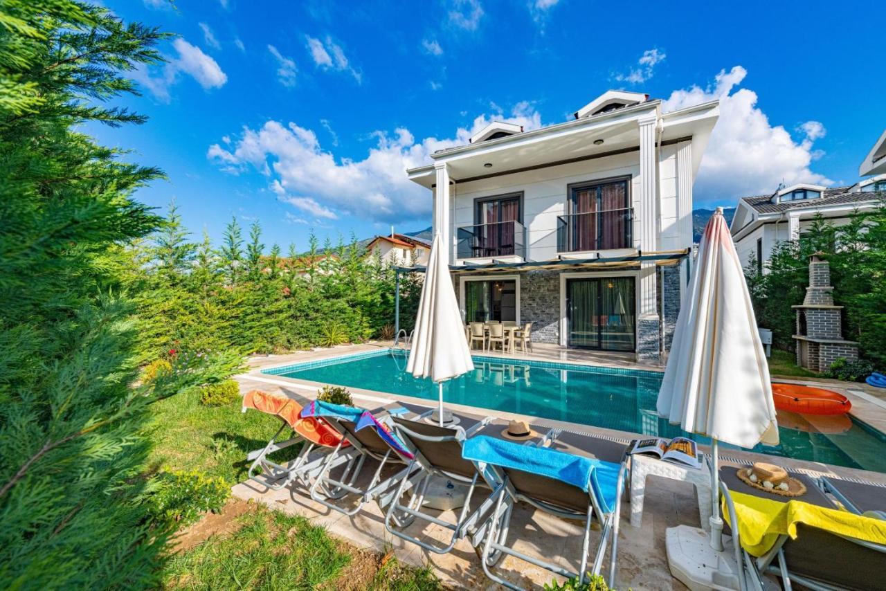 4 Bedroom Holiday Villa In Hisaroenue Oeluedeniz- Gold Rose Fethiye Eksteriør bilde